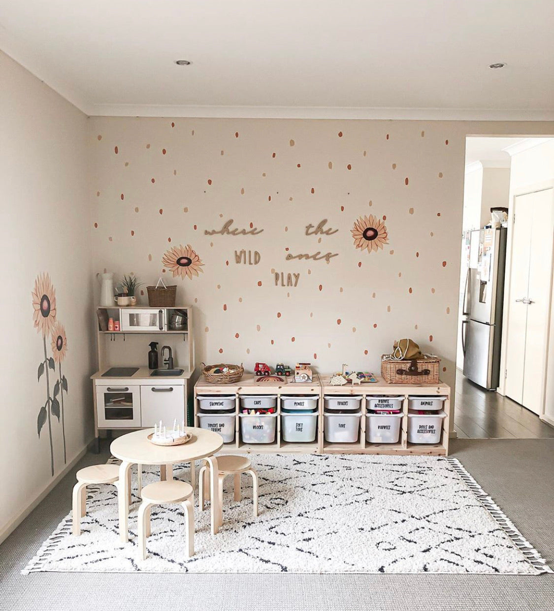 Sunflowers - Fabric wall decals - Isla Dream Prints