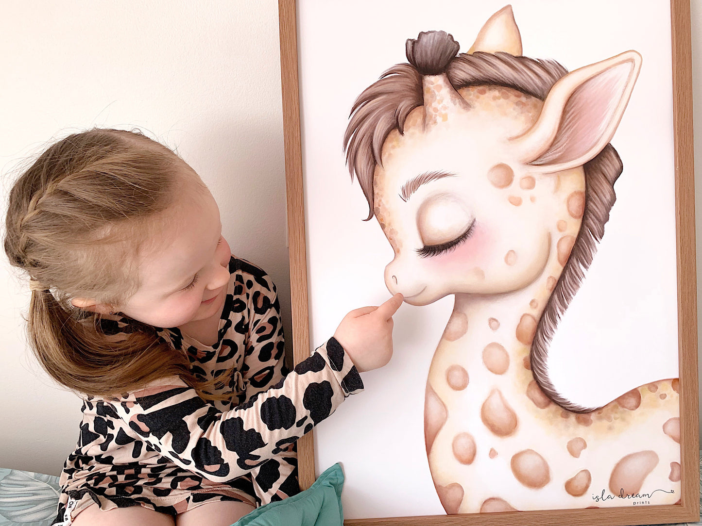 Gerald the giraffe print - Isla Dream Prints