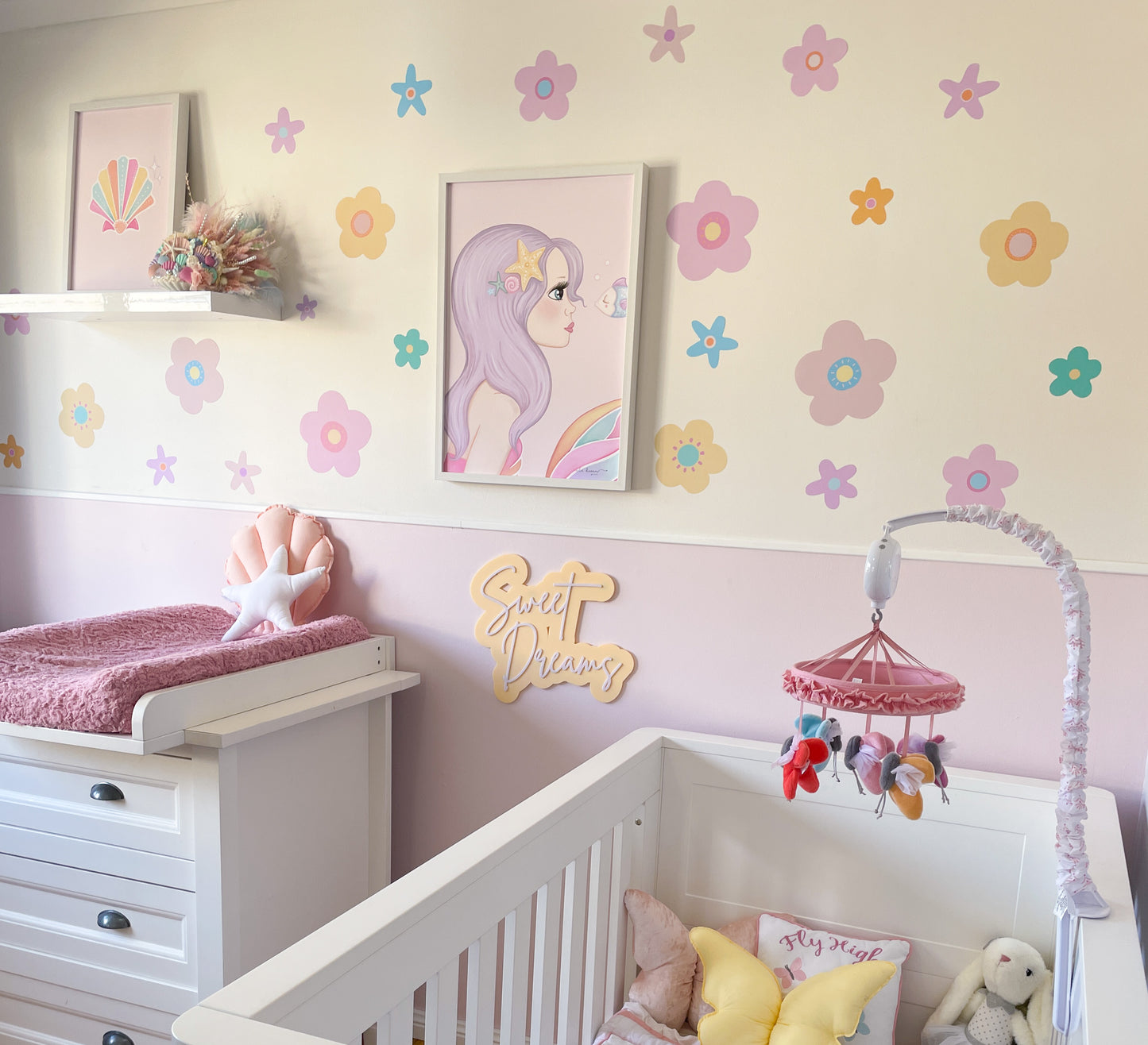 Pearl Clam Shell Print